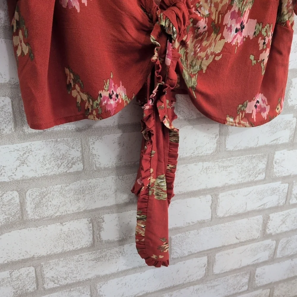 NWT Lottie & Holly tie front crop top in floral print Light Weight Ruffled - Picture 2 of 6